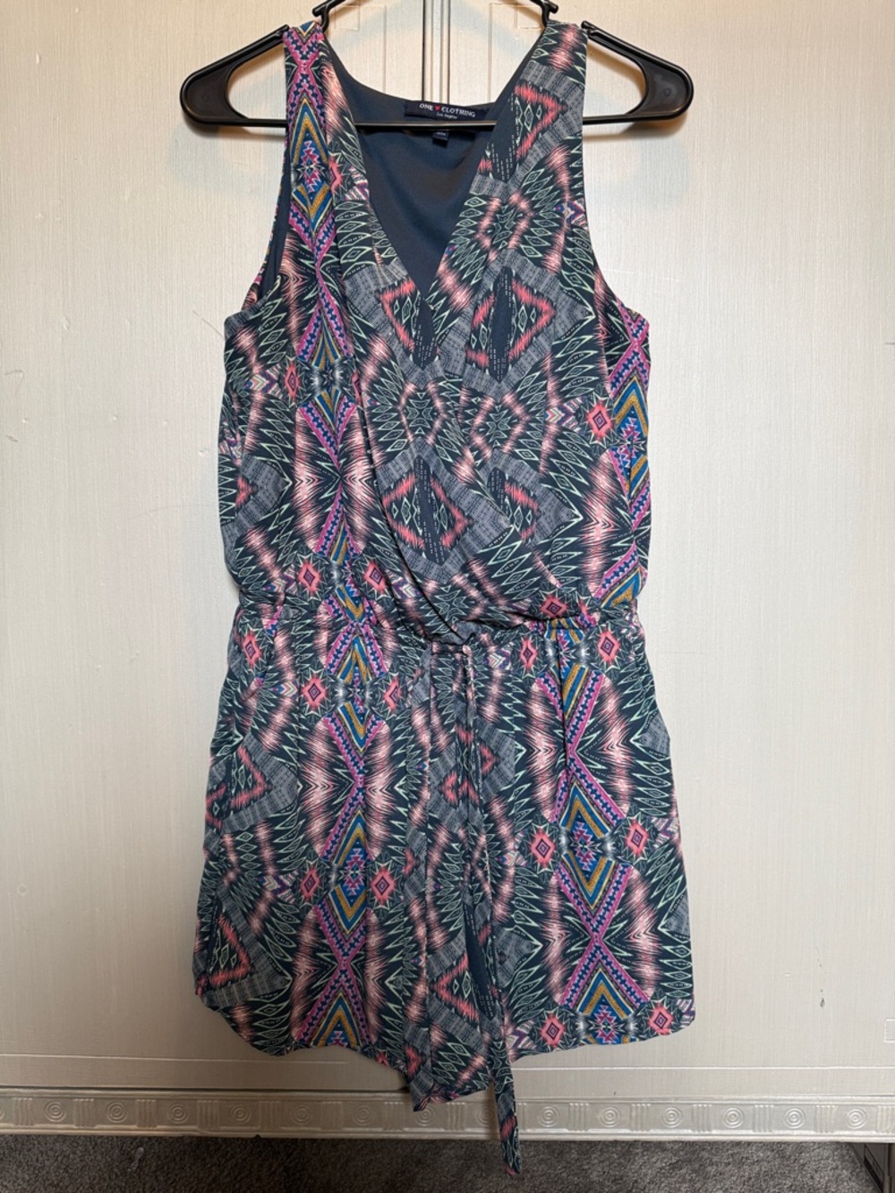 Casual Tribal Print Sleeveless Romper — Pink & Blue